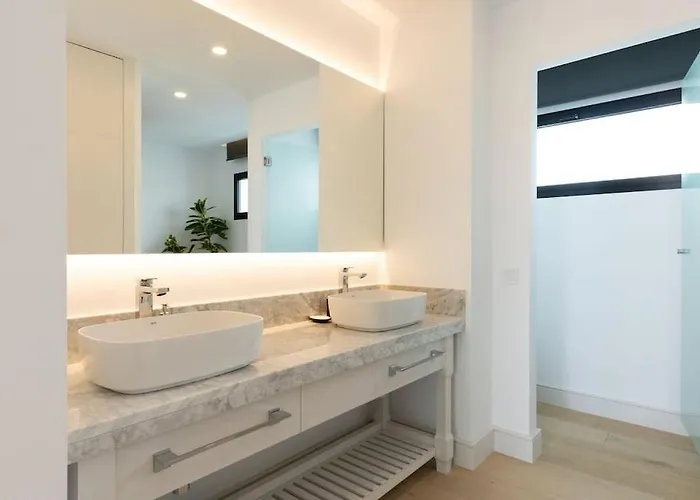 Bamanija By Buenavilla * Puerto Calero