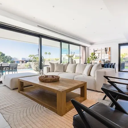 Bamanija By Buenavilla Puerto Calero